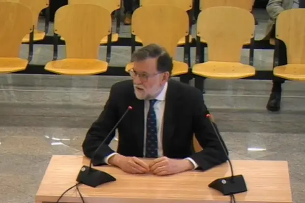 M. Rajoy's story, in three acts