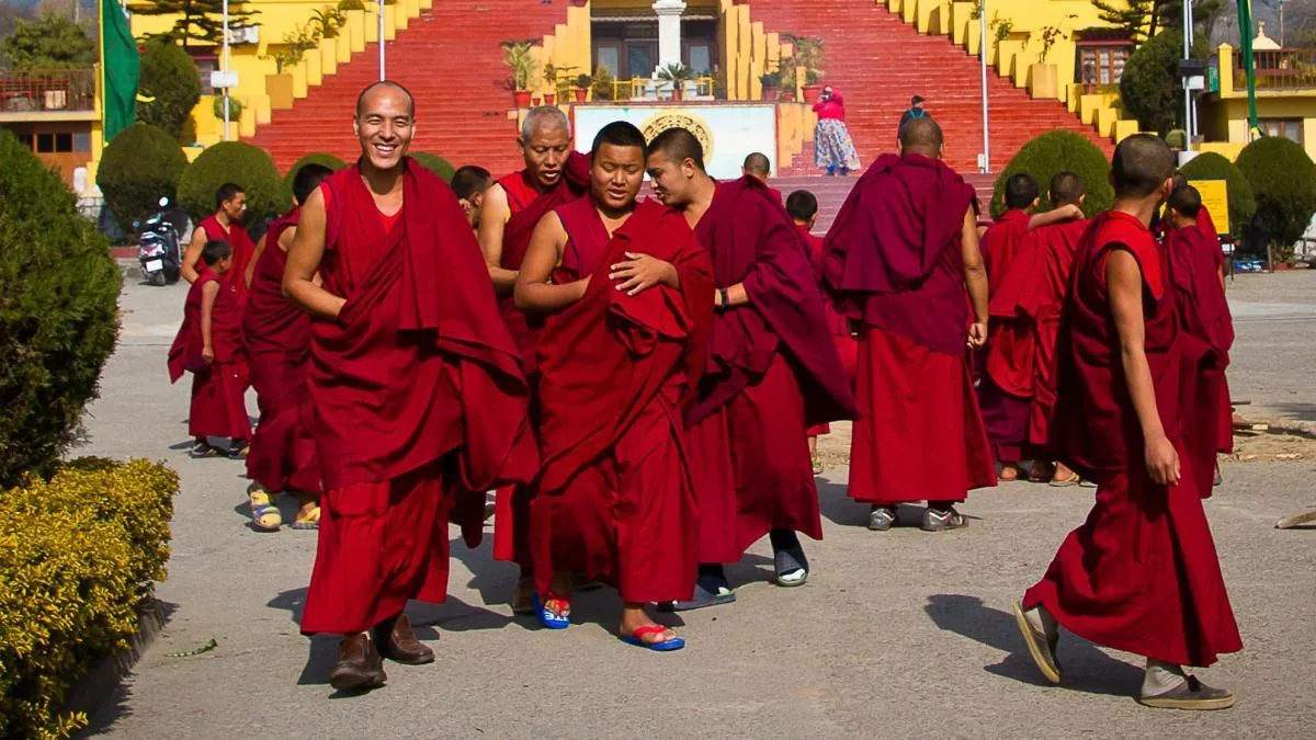 22 Buddhist monks arrested with 112 kilos of suspected drugs at Colombo airport