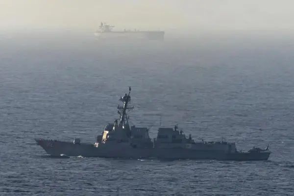 Trump threatens to destroy any ship that tries to lay mines in Hormuz