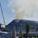 A fire broke out on Montjuïc mountain, forcing the evacuation of the castle