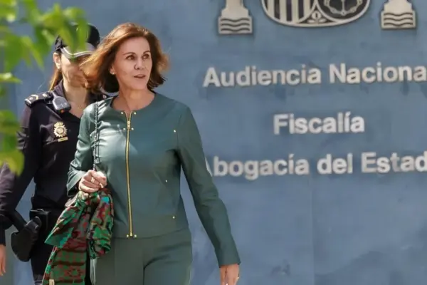 Cospedal on Bárcenas: “That person you're talking about did not have compromising papers”