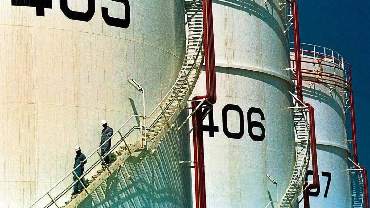 The United Arab Emirates leave OPEC over the Strait of Hormuz crisis