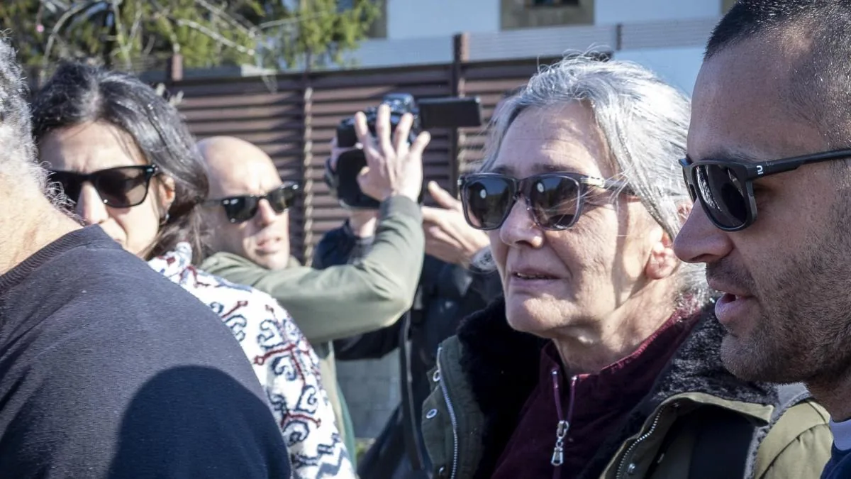 The judge revokes former ETA leader Anboto's parole and returns her to prison