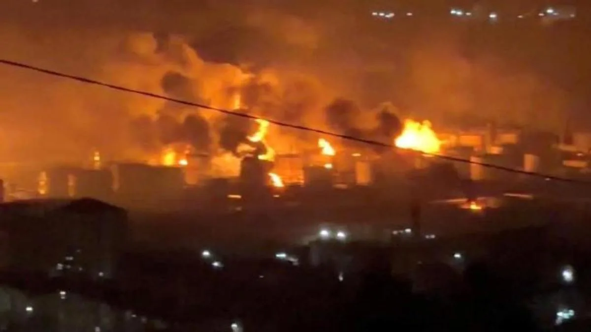 Ukraine attacks a Russian refinery in the Black Sea for the third time and aggravates the ecological emergency