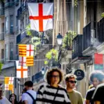 Signing marathon by the journalists and columnists of ‘La Vanguardia’ for Sant Jordi