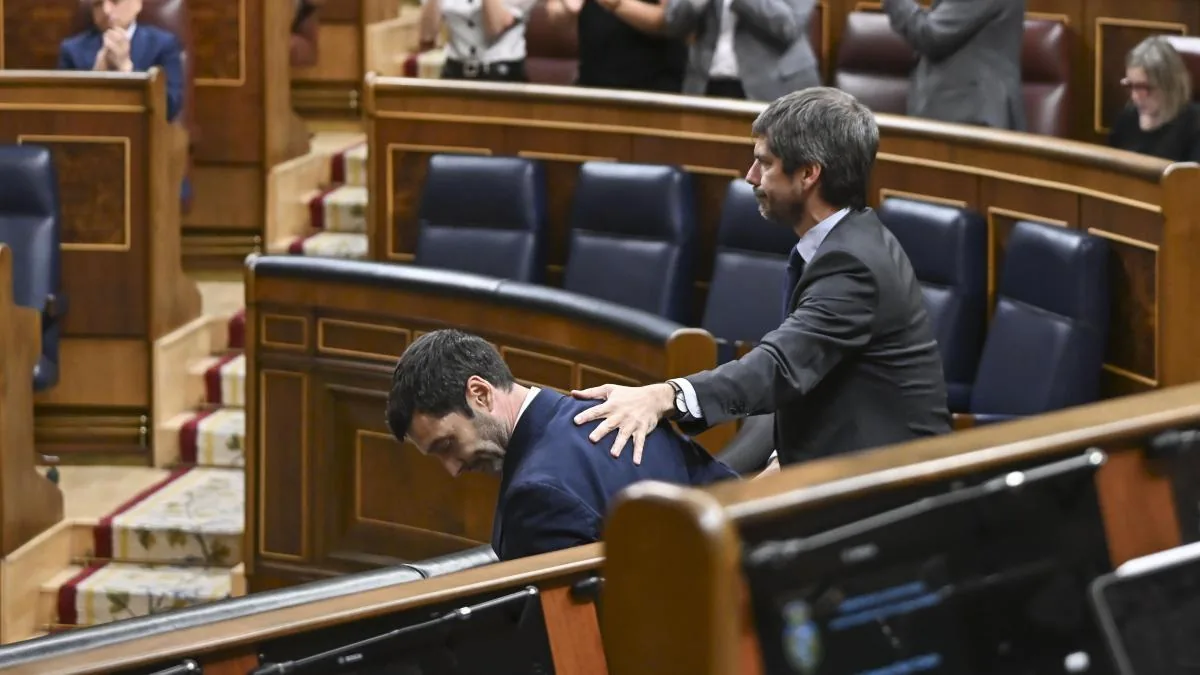 Junts, along with PP and Vox, strikes down the rental decree and the investment consortium