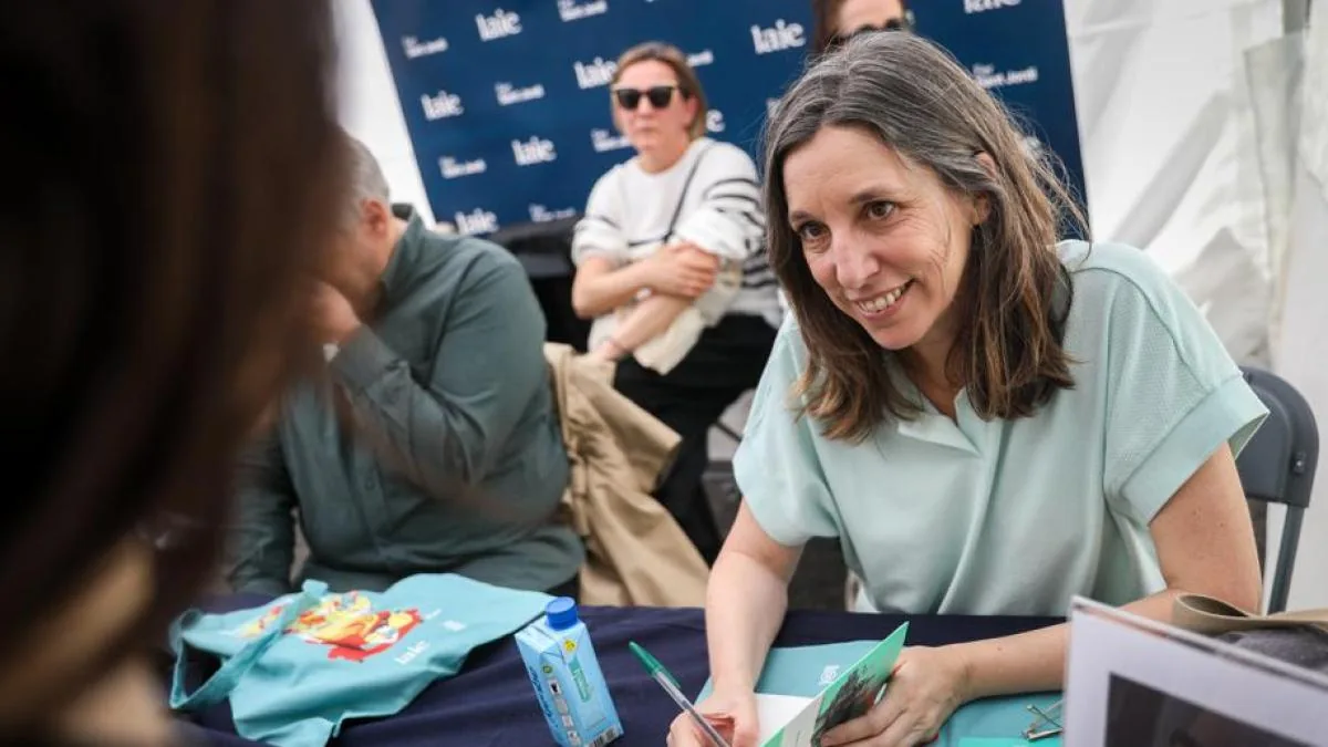 Tattoos, tears and books for the Secret Service: the most talked-about anecdotes of Sant Jordi