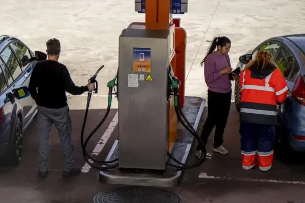Oil surpasses $125 due to fears of a prolonged closure of the Strait of Hormuz