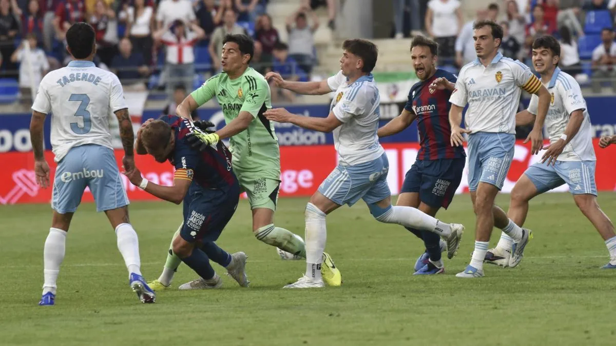 Zaragoza slams the referee for conditioning the result against Huesca