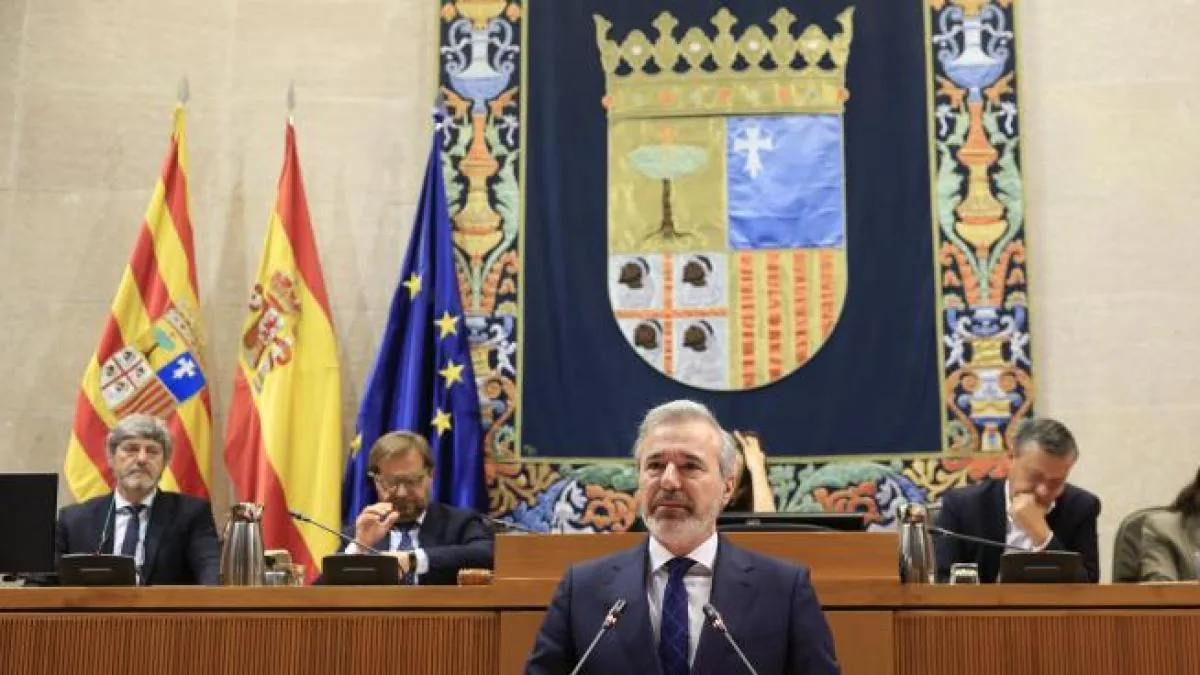 Azcón, sworn in as president of Aragón with the votes of Vox