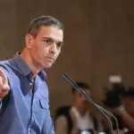 Sánchez accuses the PP and Vox's "tricky opposition" of trying to bring him down "with dirty tricks"