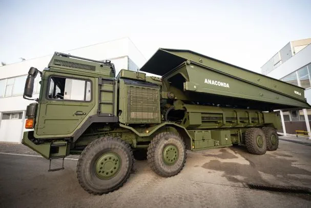 GDELS-SBS and Gutmar have partnered in bridge-launching systems
