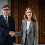 Illa secures its first budgets after renewing and updating the agreement with Comuns