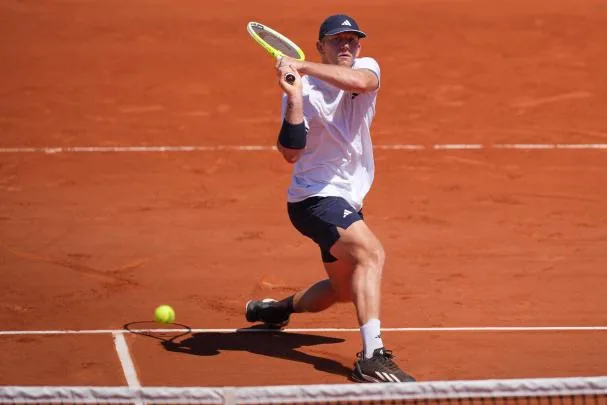 El malagueño Alejandro Davidovich durante el partido de segunda ronda de Roland Garros ante el argentino Thiago Agustin Tirante, este miércoles