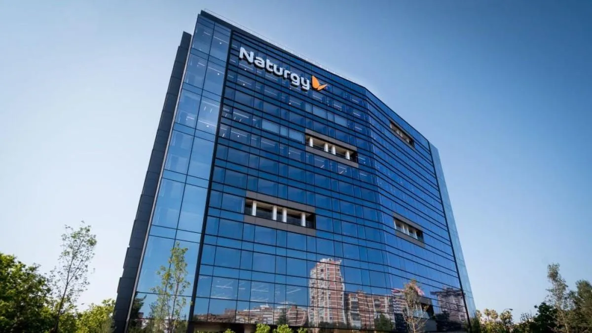 The CVC fund exits Naturgy and sells its 13.8% stake in the gas company