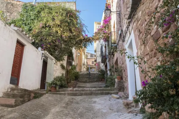 The town of Castellón that enchants artists and travelers: a cultural refuge between history, art, and nature
