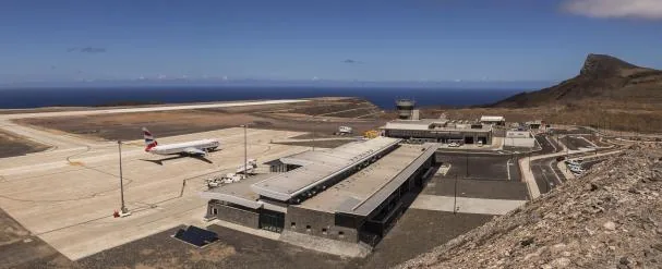 Saint Helena airport from which 30 passengers of the ‘Hondius’ traveled on April 25