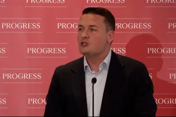 Ten years after the referendum, Labour finally reconsiders Brexit