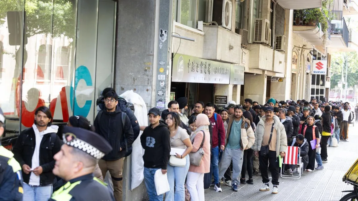The Supreme Court appeals to the "public interest" to not halt the regularization of migrants