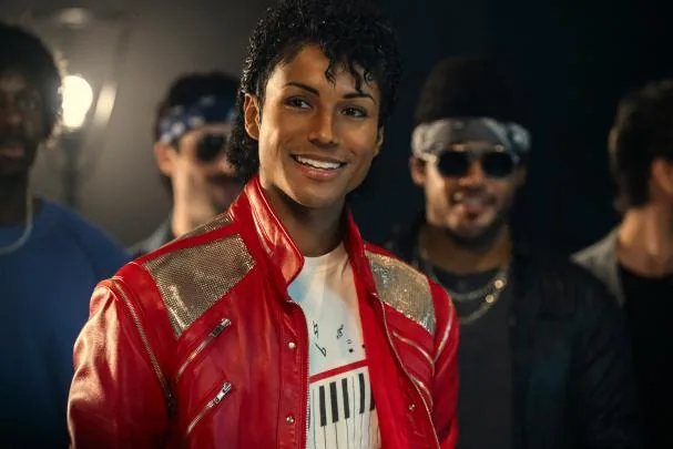 ‘Michael’, con Jaafar Jackson, sobrino de la estrella, interpretando al artista