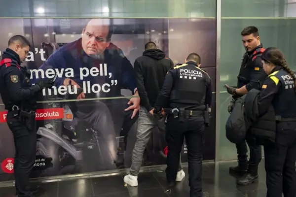 Latin gangs in Barcelona recruit under-14s at school gates