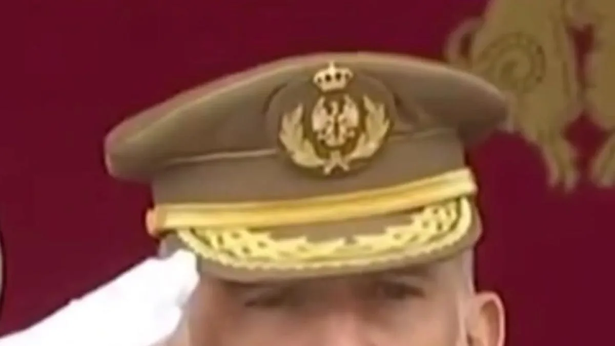 The King praises the “effort and brilliance” of Princess Leonor's military career