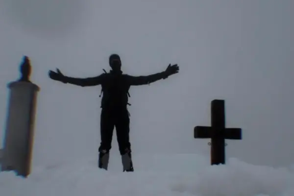 Second cross vandalized on Aneto in just one month