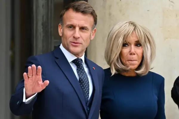 A book claims that Brigitte's slap to Macron was motivated by some messages from the president to an actress