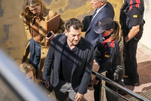 The Andic family supports Jonathan's decision to leave the vice presidency of Mango and reiterates that he is innocent