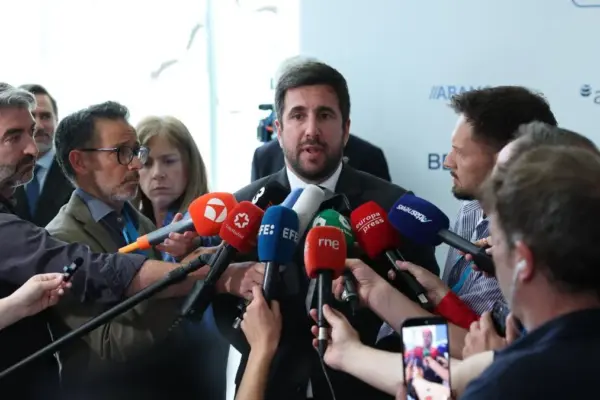 Riquelme overcomes Florentino's 'walls' and his candidacy is in the hands of the electoral board
