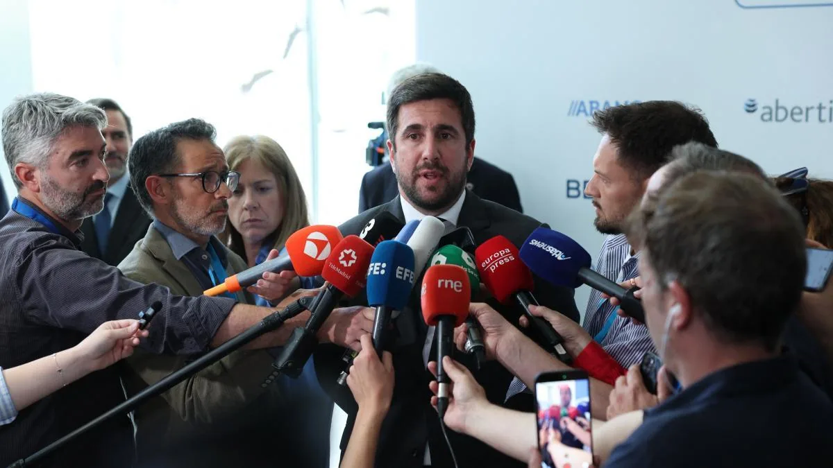Riquelme overcomes Florentino's 'walls' and his candidacy is in the hands of the electoral board