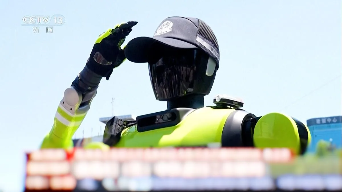 China deploys its first robotic police squad to regulate traffic in Hangzhou