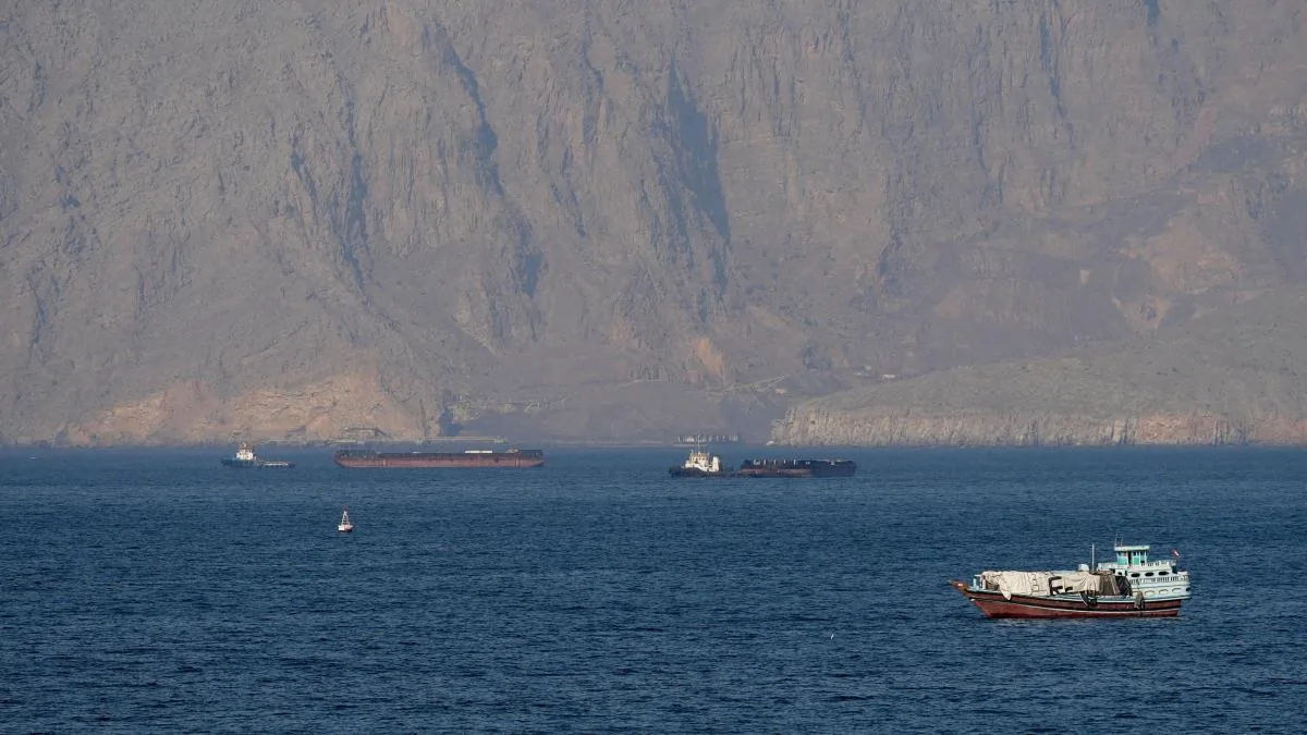 Trump announces a joint operation to free the ships stranded in the Strait of Hormuz