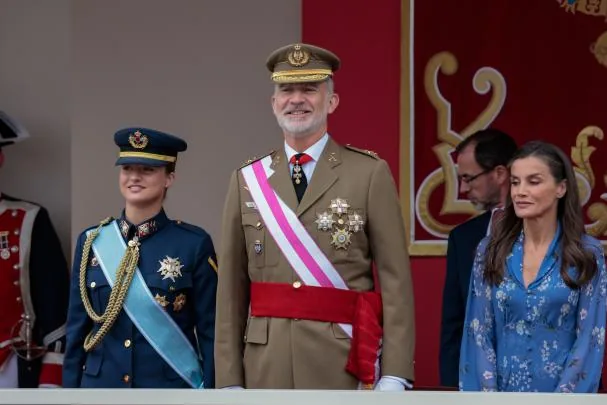 The Kings and the Princess of Asturias, this Saturday in Vigo, in the stand from which they followed the Armed Forces Day parade