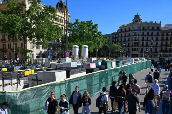 Barcelona faces the last year of the term with nearly 300 construction projects on the street