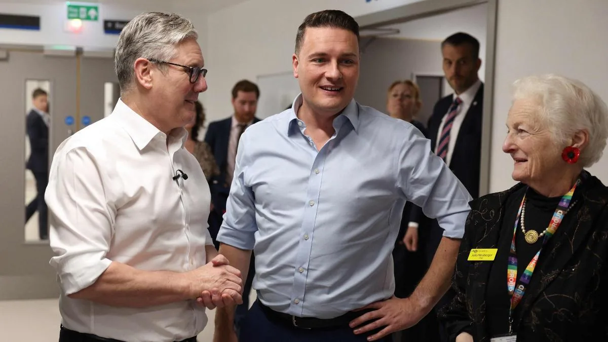 The British Health Secretary resigns to run as a candidate against Starmer