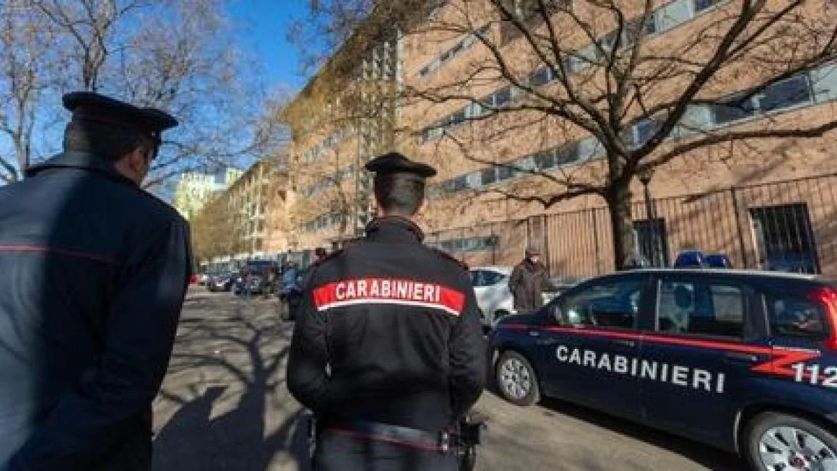 Seven injured in a multiple vehicle accident in Modena: the driver stabs a person while fleeing