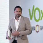 Vox assumes that Moreno will take on the national priority and does not currently demand to enter his government