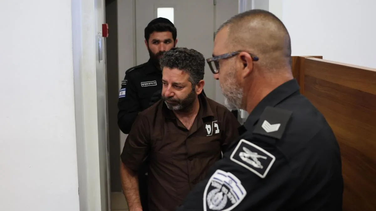 Israel extends the detention of the flotilla activists by two more days