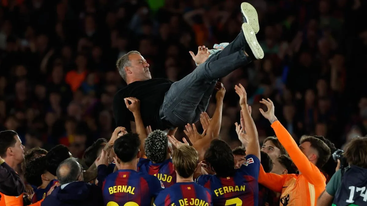 Hansi Flick celebrates his second League title on his saddest day: “I will never forget this day”