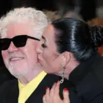 The emotion of Almodóvar after the warm ovation in Cannes for 'Bitter Christmas': “I don't know how to thank you for this generosity”