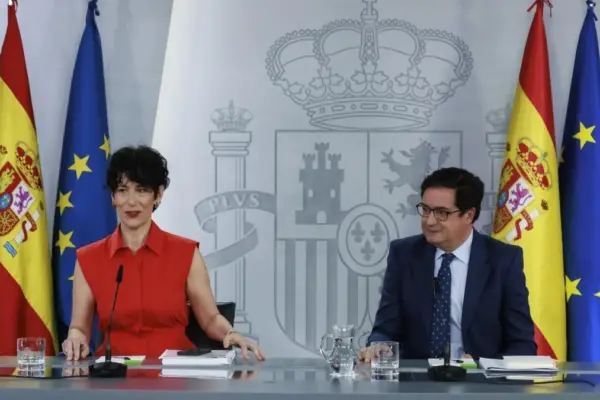 The Government withstands the pressure and refuses to throw in the towel: “The way is not to give up, it is to fight”