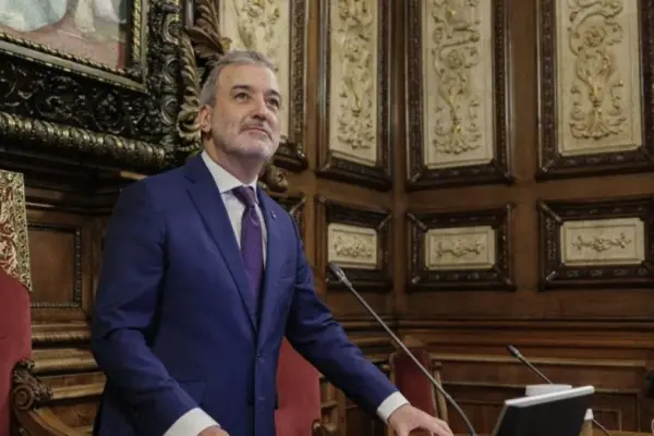 Why is there less political noise in Barcelona?