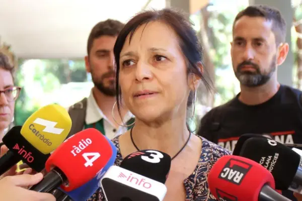 The third meeting between Educació and unions ends without agreement, with CGT leaving