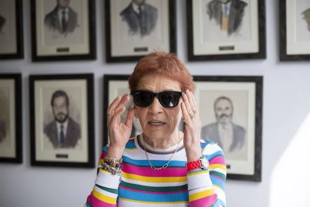 AI glasses allow Marisol Bilbao to read labels and distinguish products