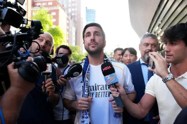 The electoral board validates the endorsement of Enrique Riquelme, who will face Florentino