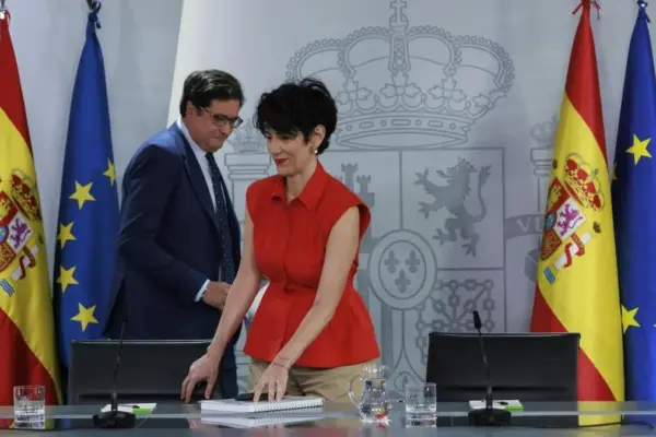 The self-employed will also be able to work and receive a pension