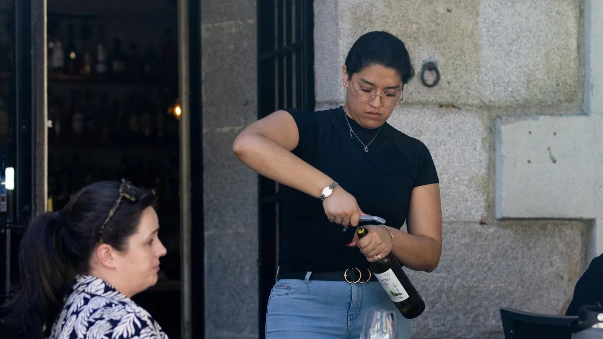 Half of university immigrants in Catalonia are overqualified