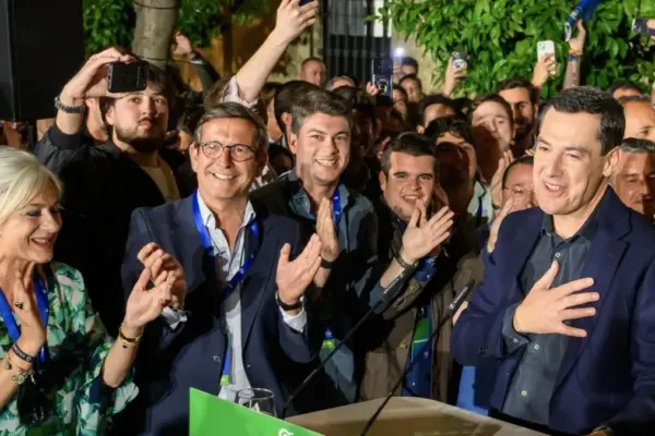 Moreno wins the elections but loses the absolute majority, the PSOE sinks even further