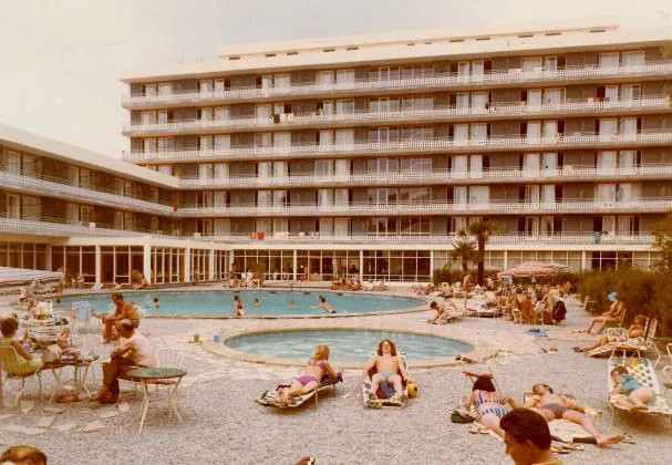 El Anabel, inaugurated in 1970, was built thanks to the English tour operator Clarkson's.
